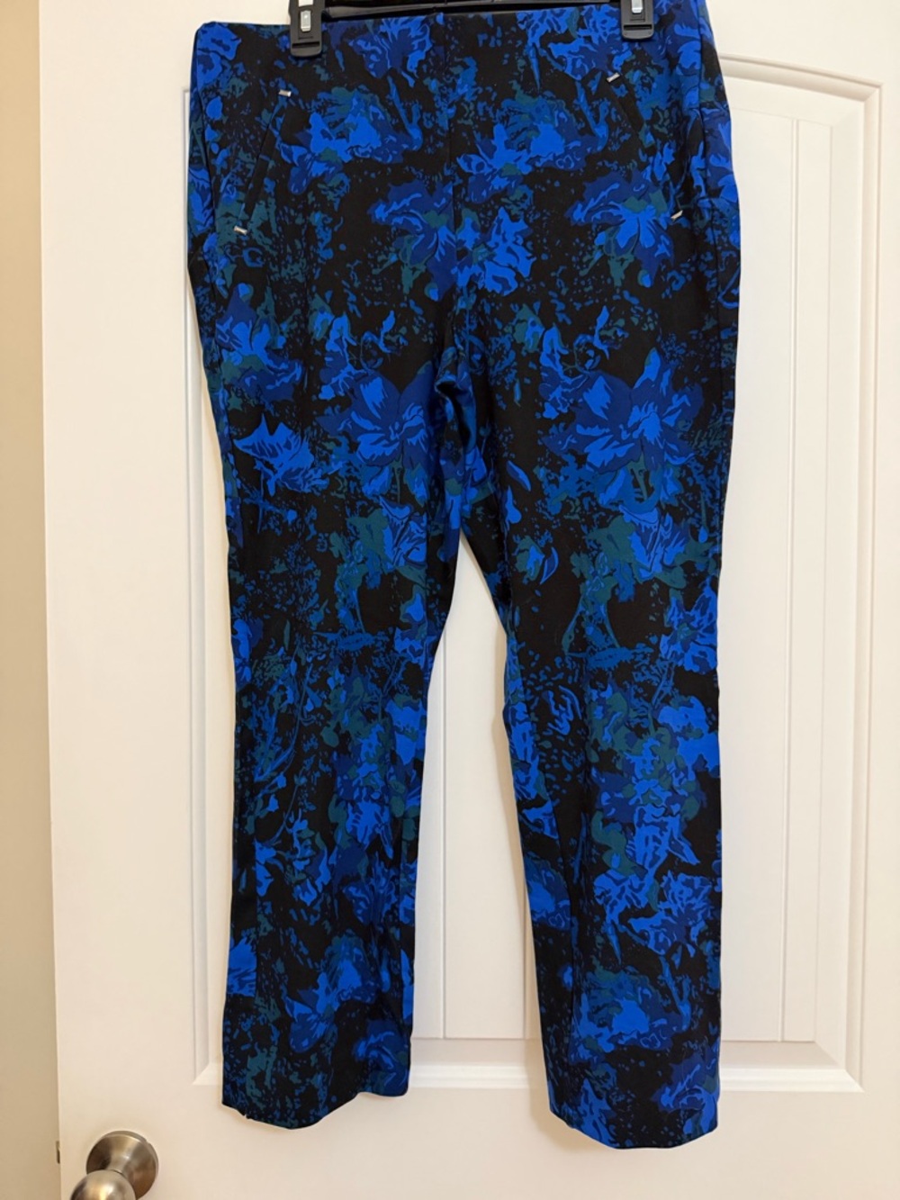 Chico's Juliet Ponte Blue & Black Floral Stretch Pants Sz 2R (12R)